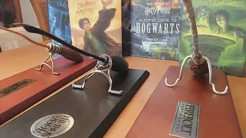 Harry Potter Miniature Broom Set