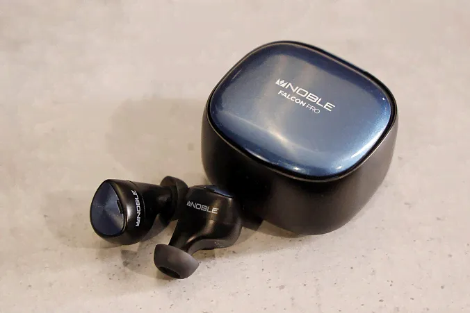 Noble Audio Falcon Pro Blue-0